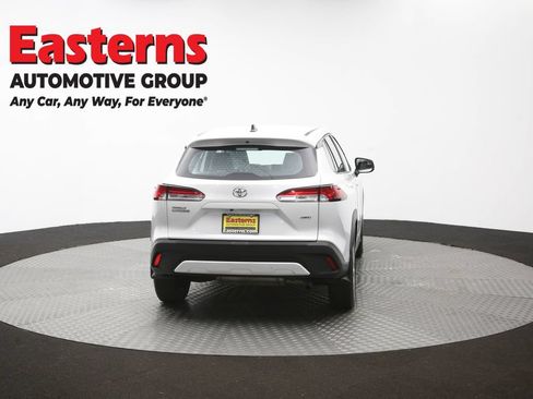 Used 2023 Toyota Corolla Cross L AWD/4WD image 40