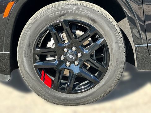 Used 2023 Chevrolet Traverse Premier w/ Redline Edition image 10