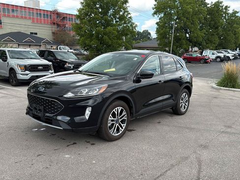 Used 2022 Ford Escape SEL w/ Equipment Group 302A AWD/4WD image 7