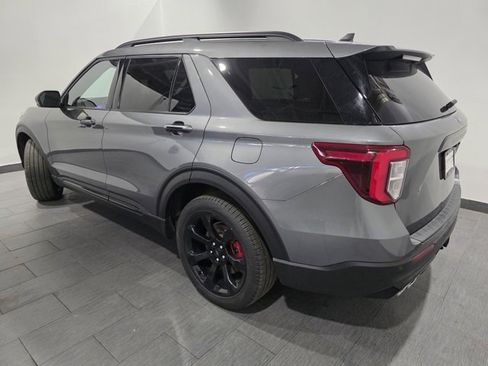 Used 2024 Ford Explorer ST w/ Equipment Group 401A image 3