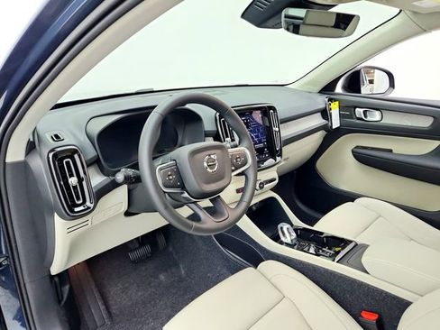 New 2026 Volvo XC40 B5 Ultra w/ Climate Package image 20