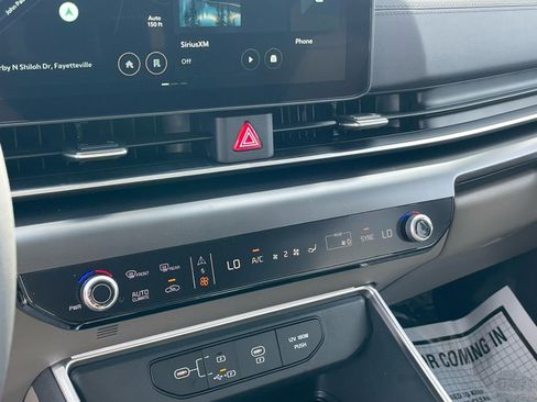 New 2026 Kia Carnival LXS image 17