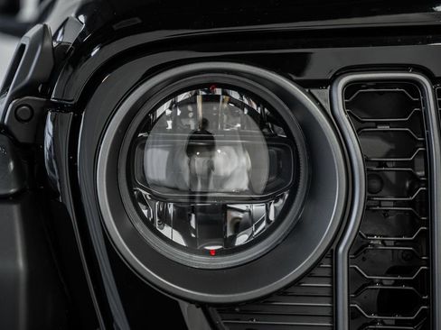 New 2026 Jeep Gladiator Mojave AWD/4WD image 9
