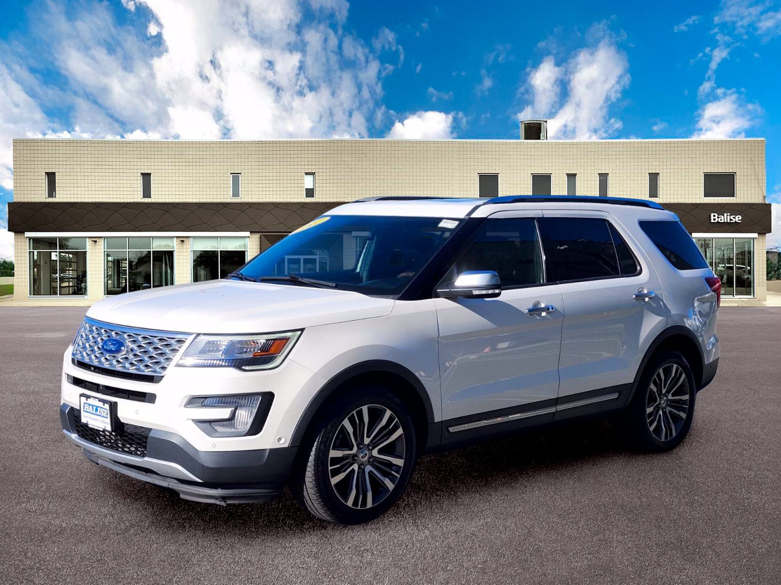 Used 2017 Ford Explorer Platinum AWD/4WD image 6