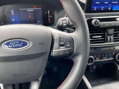Used 2025 Ford Escape ST-Line AWD/4WD image 19