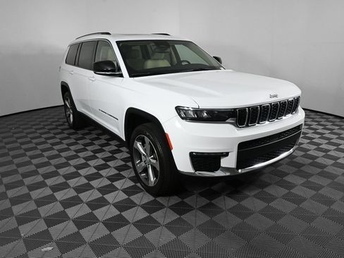 Used 2021 Jeep Grand Cherokee L Limited RWD image 24