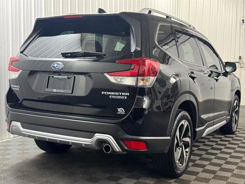 Used 2022 Subaru Forester Touring AWD/4WD image 4