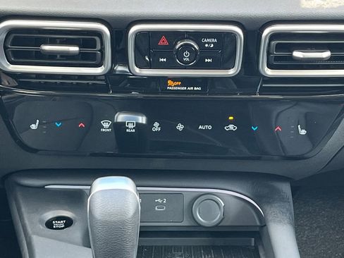 New 2026 Nissan Sentra SR FWD image 5