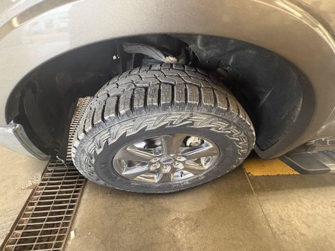 Used 2020 Ford F150 Lariat AWD/4WD image 12