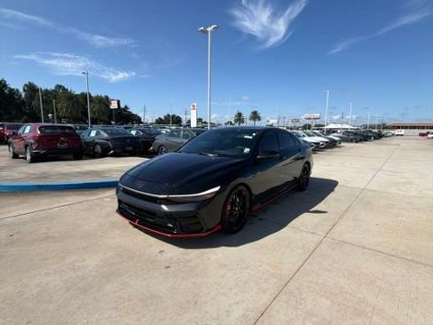 Used 2025 Hyundai Elantra N FWD image 1