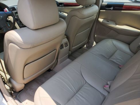 Used 2002 Lexus ES 330 FWD image 23