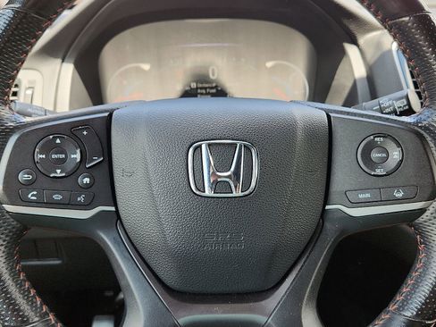 Used 2022 Honda Pilot TrailSport image 24