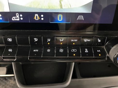 Used 2024 Chevrolet Brightdrop 400 w/ Commercial Equipment Package AWD/4WD image 17