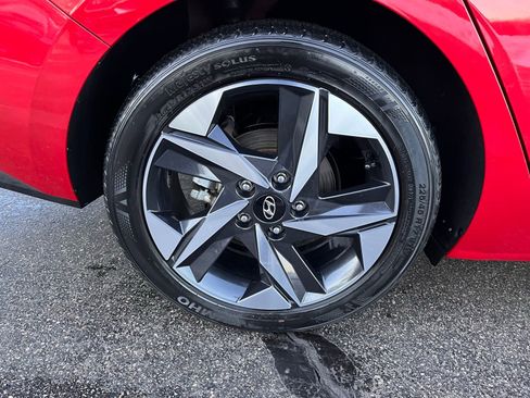 Certified 2023 Hyundai Elantra Limited w/ Cargo Package image 11