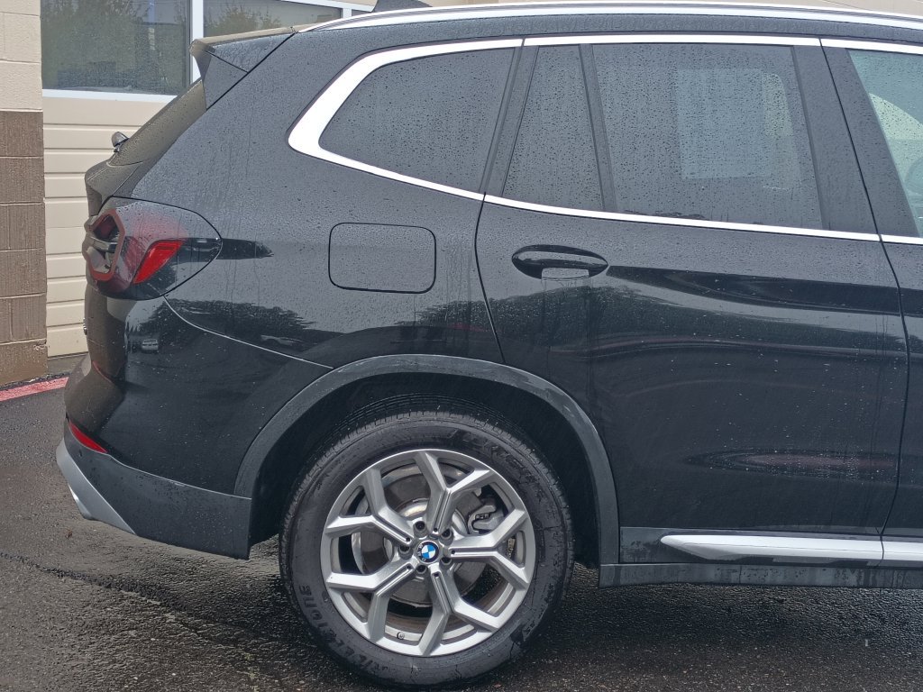 Used 2024 BMW X3 xDrive30i AWD/4WD image 4