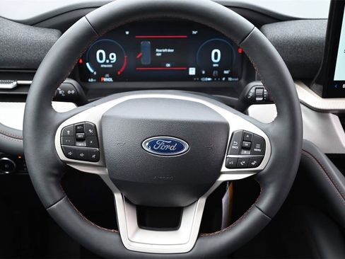 New 2025 Ford Explorer Active w/ Active Comfort Package image 35