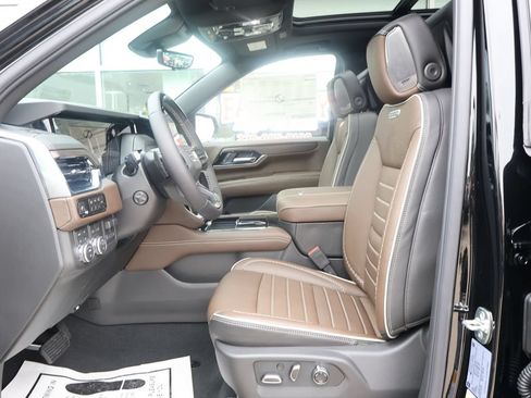 New 2026 GMC Yukon Denali Ultimate AWD/4WD image 14