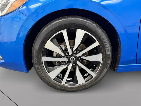 Used 2021 Nissan Sentra SV w/ SV Premium Package FWD image 14