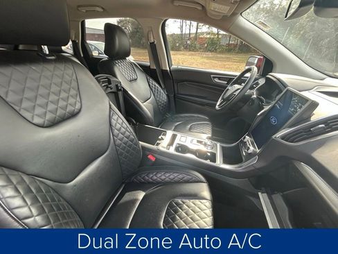 Used 2024 Ford Edge Titanium image 27