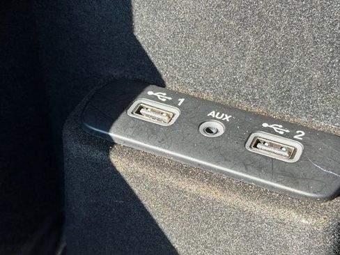 Used 2021 Chrysler 300 S image 41