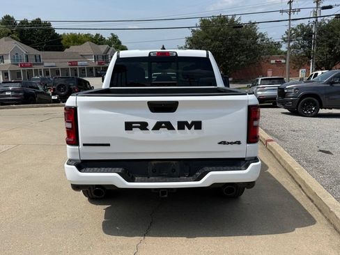 Used 2025 RAM 1500 Big Horn AWD/4WD image 7