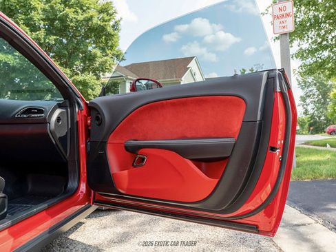 Used 2016 Dodge Challenger SRT Hellcat RWD image 33