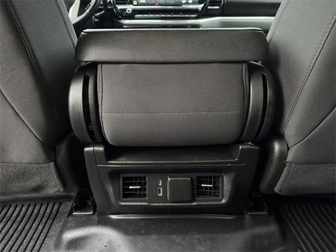 Used 2024 GMC Sierra 3500 SLE w/ SLE Convenience Package image 21