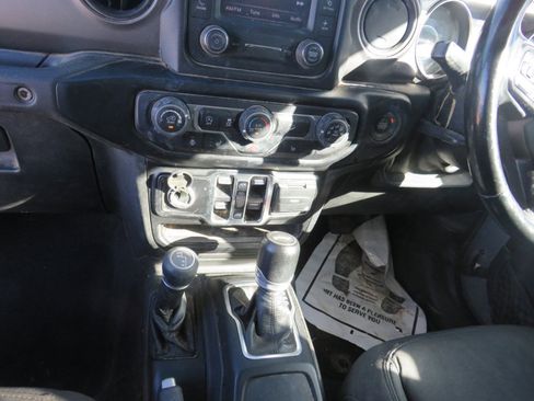 Used 2021 Jeep Wrangler Unlimited Sport w/ Cold Weather Group image 26