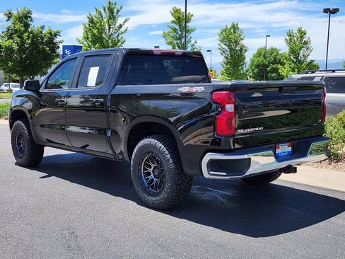 Used 2025 Chevrolet Silverado 1500 LT AWD/4WD image 3