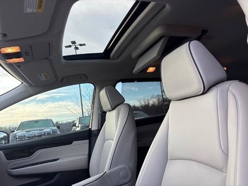 Used 2025 Honda Odyssey Touring image 18
