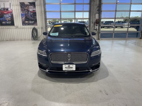 Used 2017 Lincoln Continental Reserve w/ Luxury Package AWD/4WD image 3