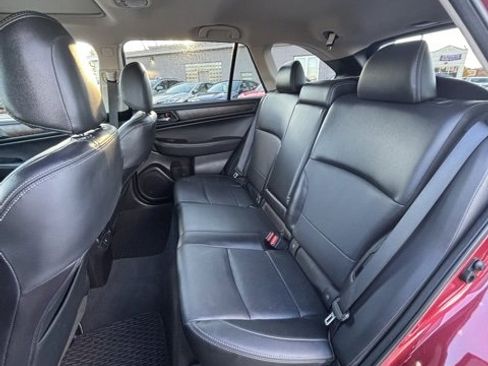 Used 2017 Subaru Outback 2.5i Limited image 12
