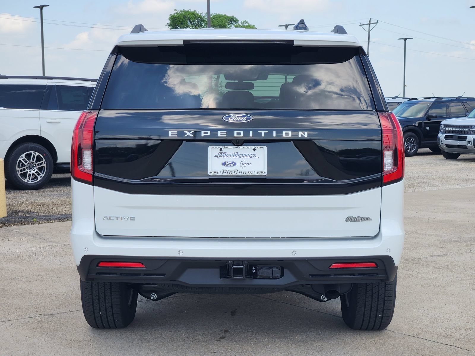 New 2026 Ford Expedition Active RWD image 8