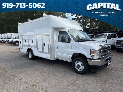 New 2026 Ford E-450 and Econoline 450 Super Duty w/ Power Equipment Group image 2