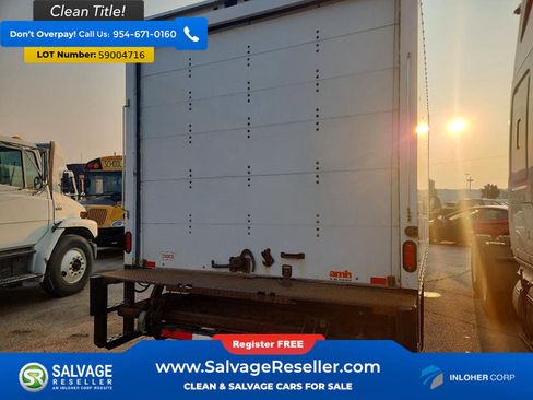 Used 2020 Chevrolet Express 4500 RWD image 4