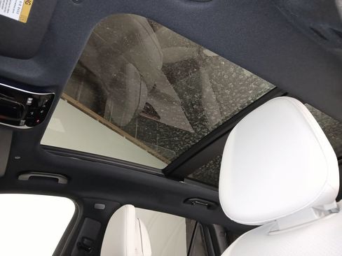 New 2026 Mercedes-Benz GLC 300 4MATIC image 14
