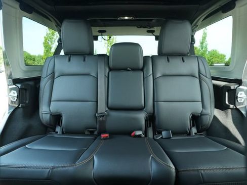 New 2026 Jeep Wrangler Unlimited Sahara AWD/4WD image 36