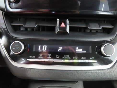 Used 2023 Toyota Corolla LE FWD image 22