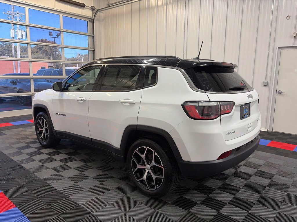 Used 2024 Jeep Compass Limited AWD/4WD image 6