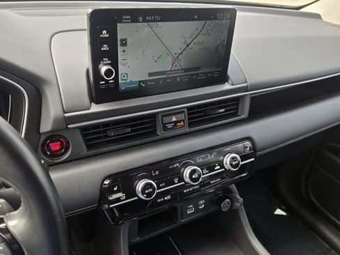 Certified 2025 Honda Pilot Touring image 20