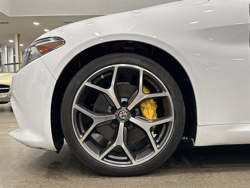 Used 2018 Alfa Romeo Giulia Ti Sport w/ Quick Order Package 22S Sport image 41
