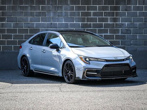 Used 2022 Toyota Corolla SE w/ Carpet Mat Package (TMS) image 2