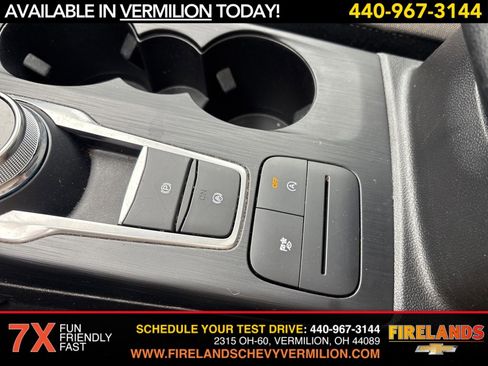 Used 2022 Ford Escape SE w/ SE Sport Appearance Package image 22