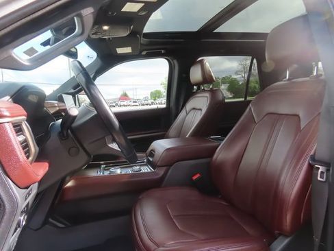 Used 2023 Ford Expedition Limited AWD/4WD image 22