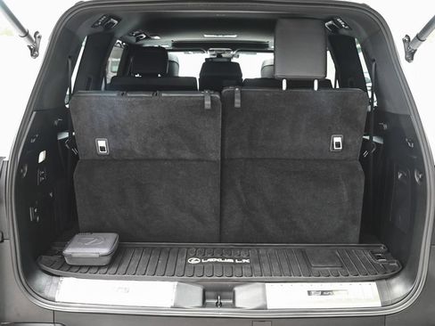 Used 2023 Lexus LX 600 F Sport w/ Accessory Package (Z1) AWD/4WD image 35