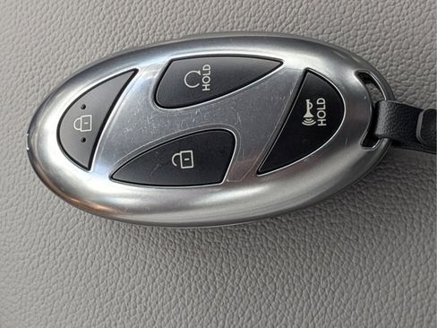 Used 2025 Hyundai Elantra Sport FWD image 25