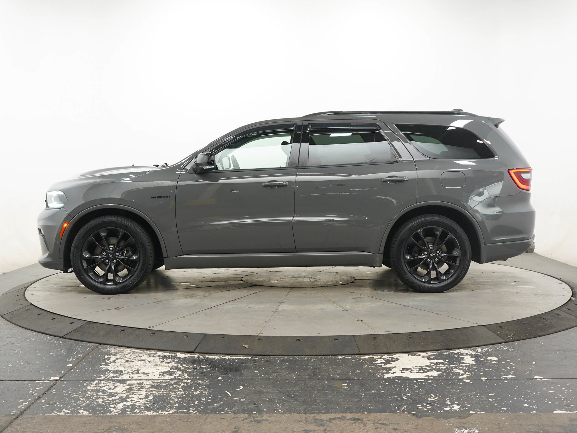 Used 2021 Dodge Durango R/T w/ Trailer Tow Group IV AWD/4WD image 2