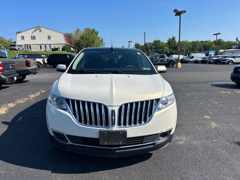 Used 2013 Lincoln MKX AWD image 24