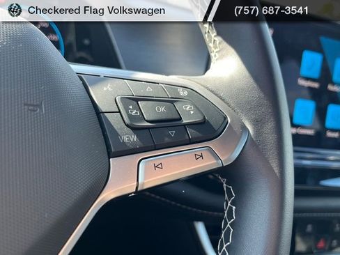 Used 2024 Volkswagen Atlas Cross Sport SE image 37