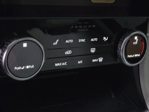 Used 2023 Jaguar F-PACE R-Dynamic S image 27